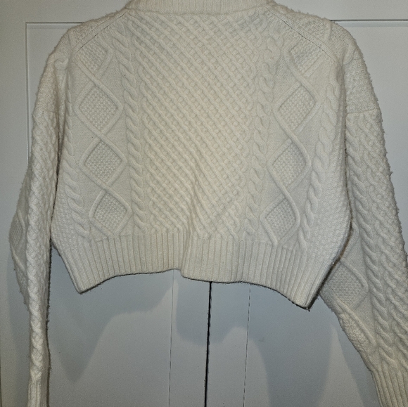 Aritzia Sunday Best Peggy Cropped Sweater Size XS - Picture 3 of 6